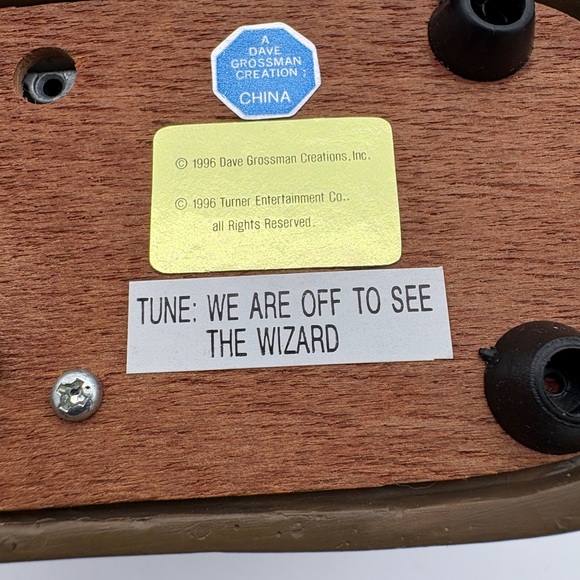 Pre Owned Like New 1996 Dave Grossman Creation Wizard of Oz Musical Figurine - Picture 4 of 5